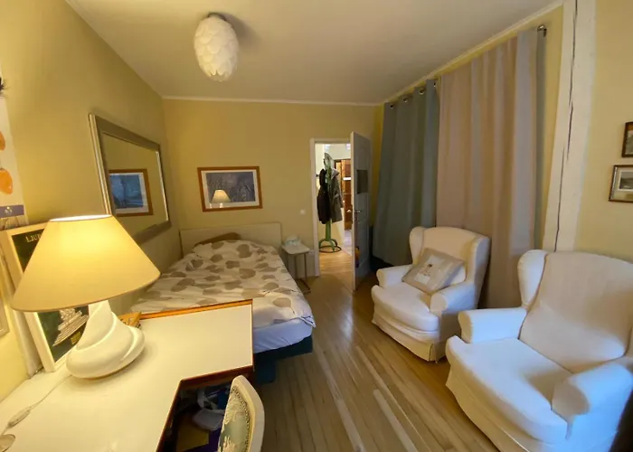 Unique Apartma In The Center דירה *